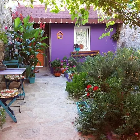 Oda ve Kahvaltı Melekler *