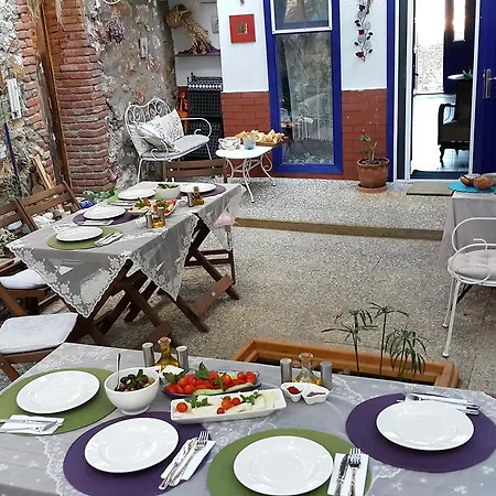 Oda ve Kahvaltı Melekler
